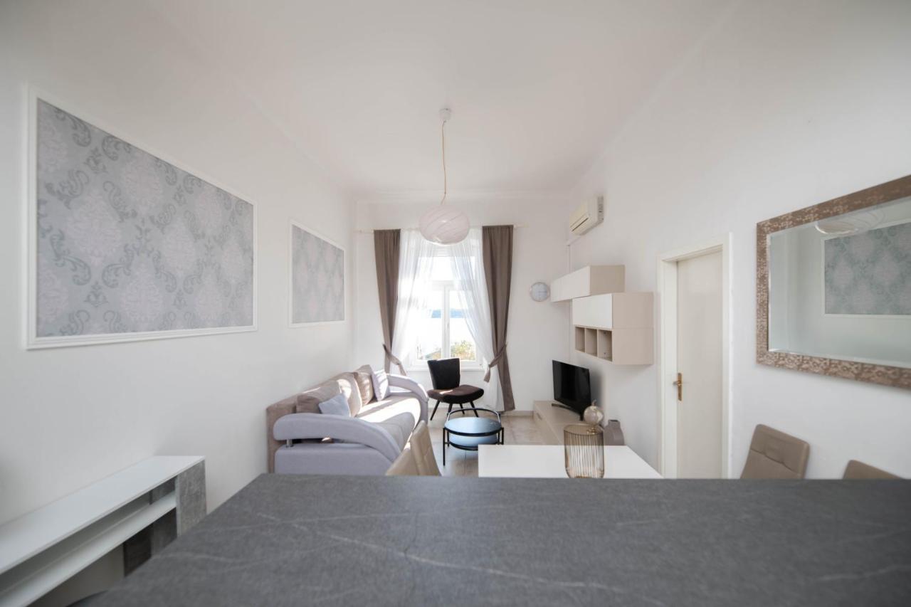 Apartment Val With Sea View Sibenik Exterior photo